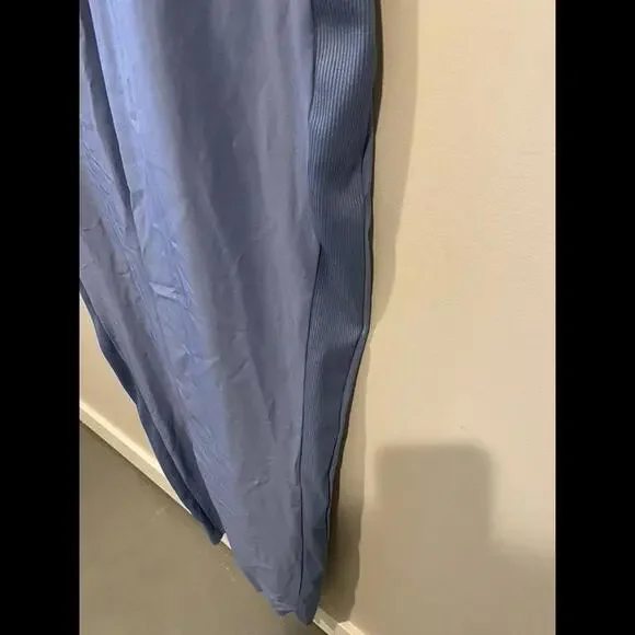 Athleta Brooklyn Jumpsuit in Cottage Blue- size 4 - Picture 9 of 10